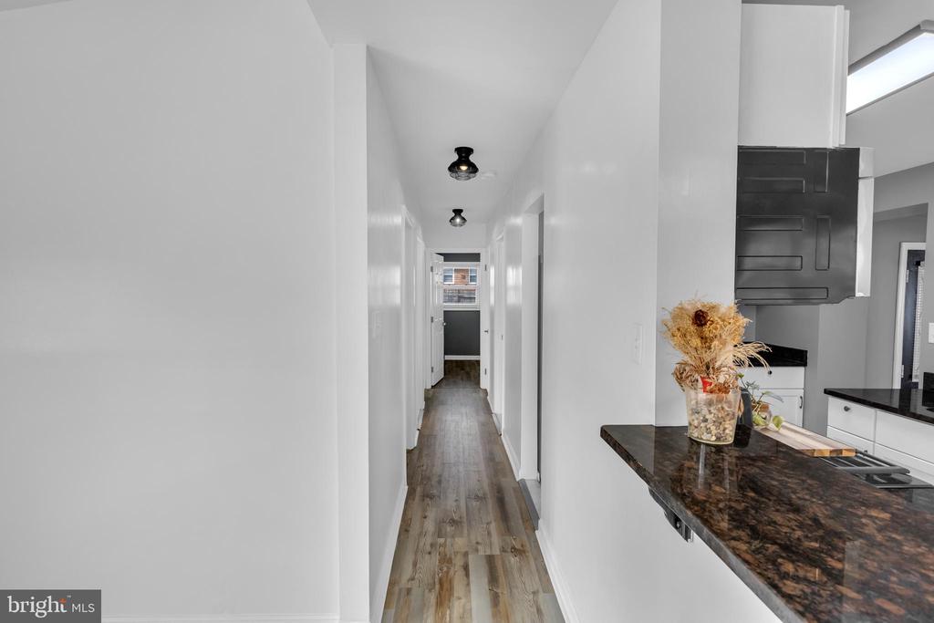 302 Gloucester Dr
