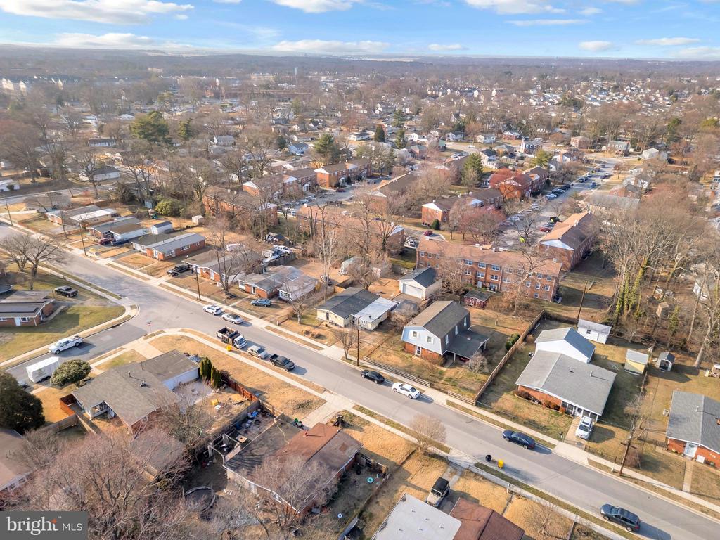 302 Gloucester Dr