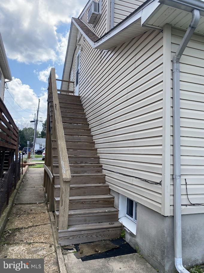 8209 BOX DR #A-UPPER