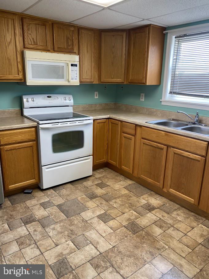 8209 BOX DR #A-UPPER