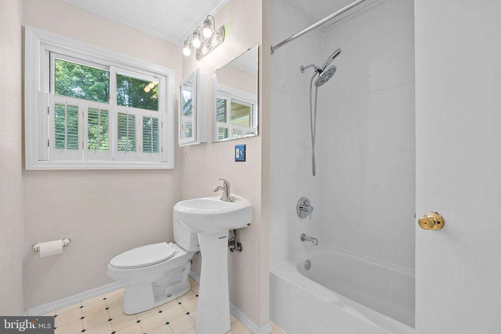144 Cedarmere Rd