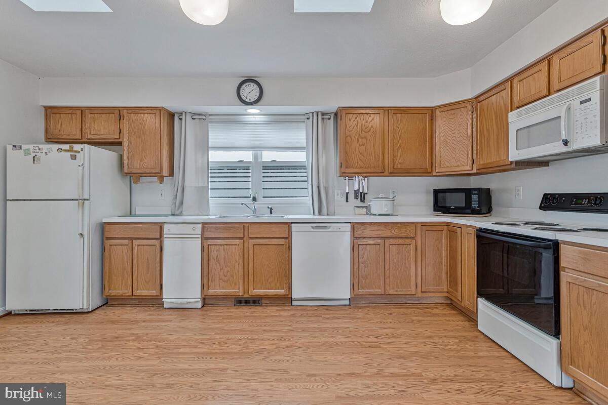 6984 BLUEBIRD HILL PLACE