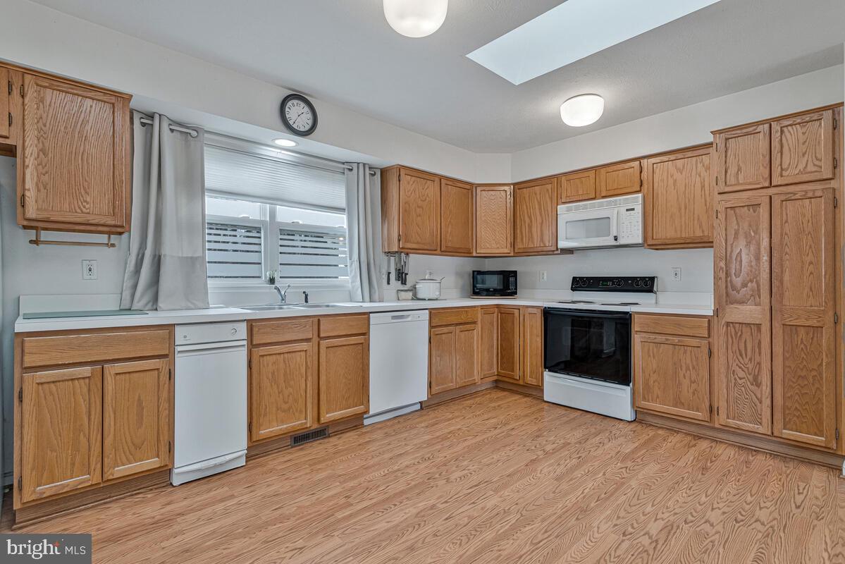 6984 BLUEBIRD HILL PLACE