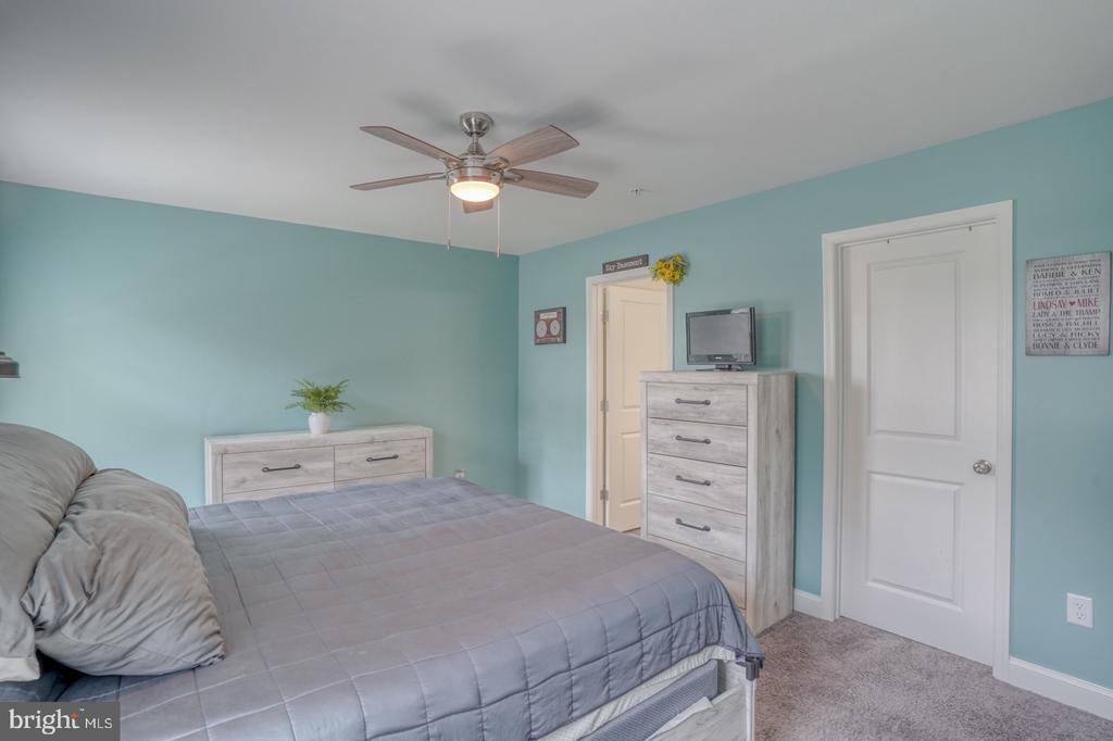 333 Morning Glory Dr