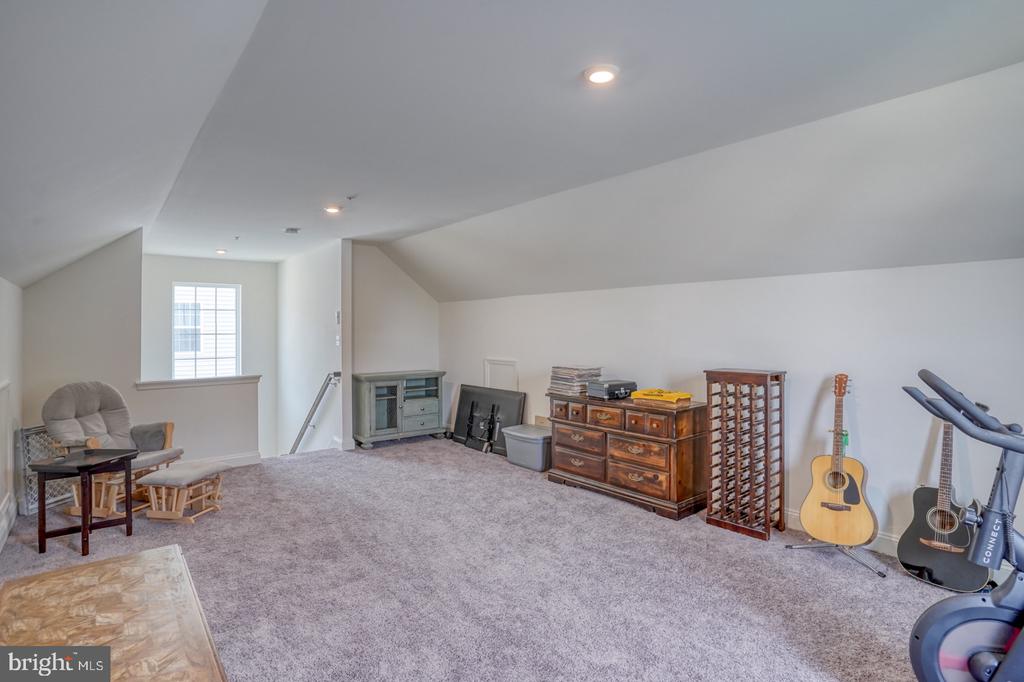333 Morning Glory Dr