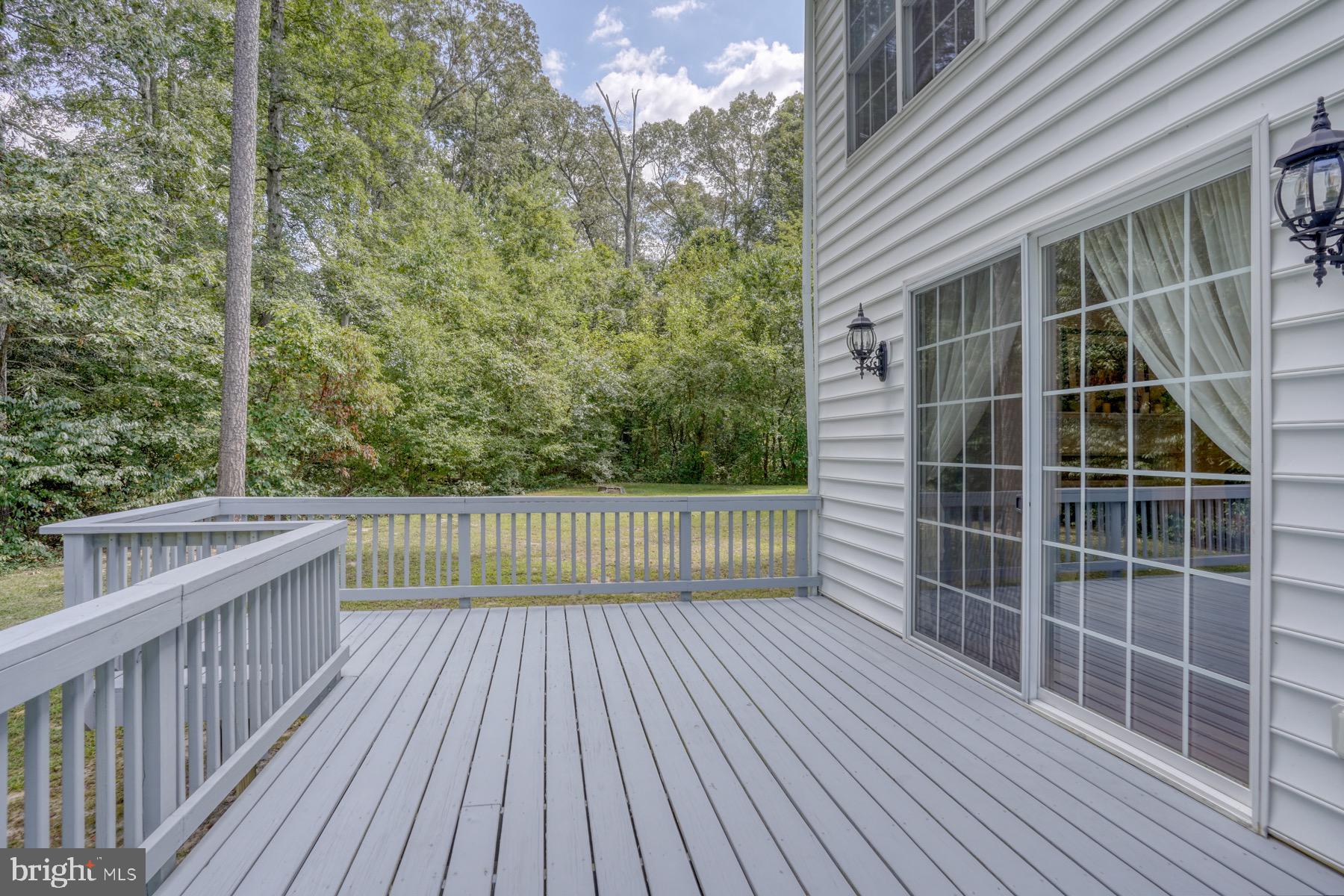 5569 Harmony Woods Dr