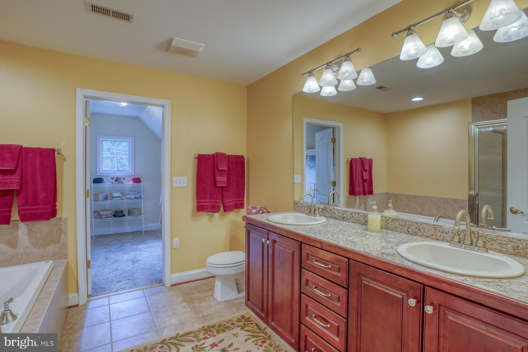 5569 Harmony Woods Dr