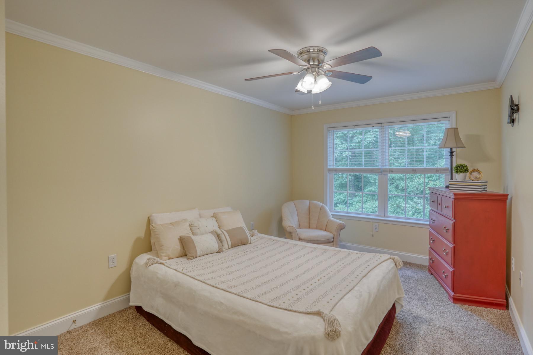 5569 Harmony Woods Dr
