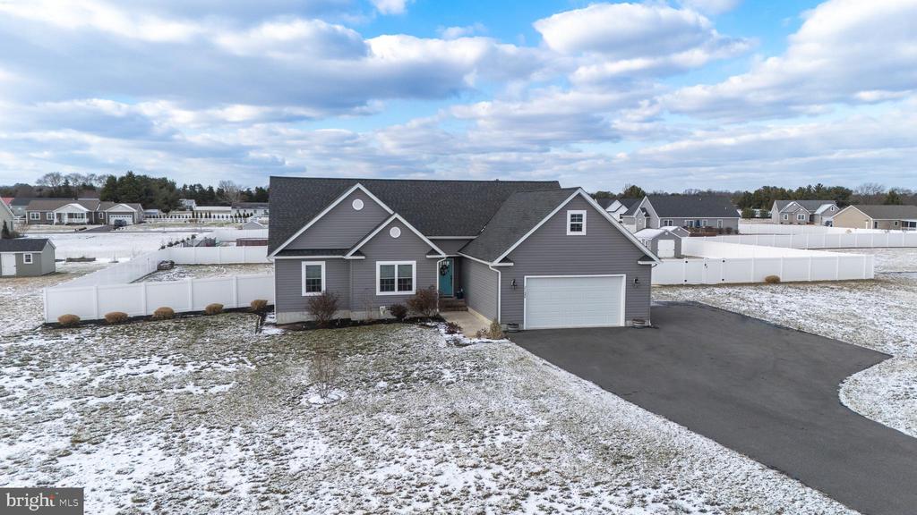 11490 Maplewood Dr