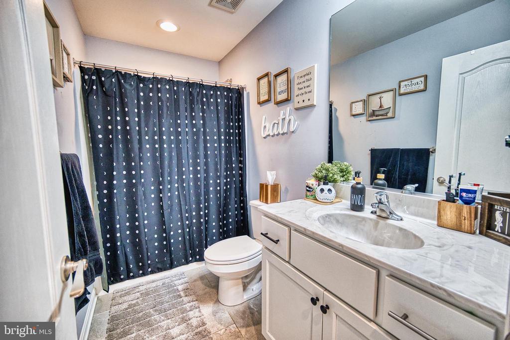 11490 Maplewood Dr