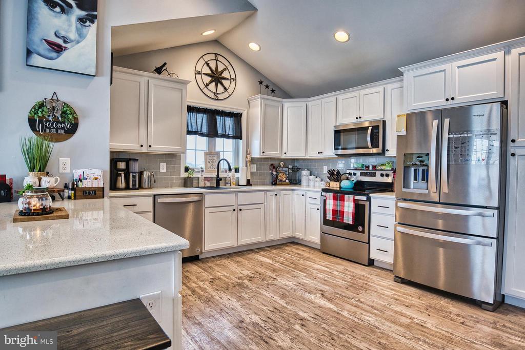 11490 Maplewood Dr