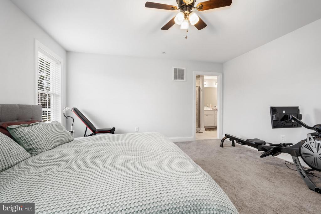 11255 Maplewood Dr