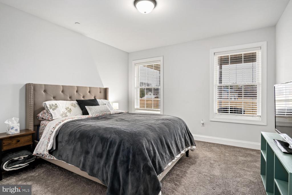 11255 Maplewood Dr