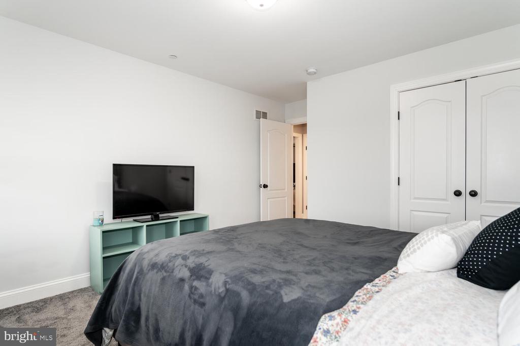 11255 Maplewood Dr