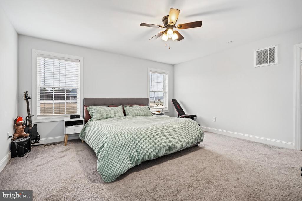 11255 Maplewood Dr