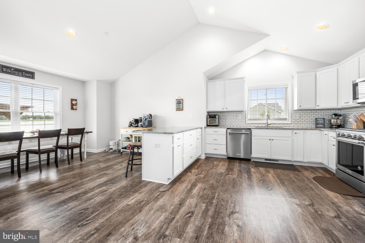 11575 Maplewood Dr