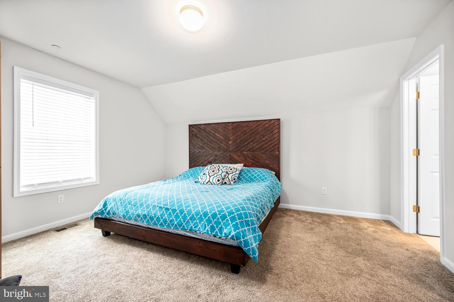 11575 Maplewood Dr