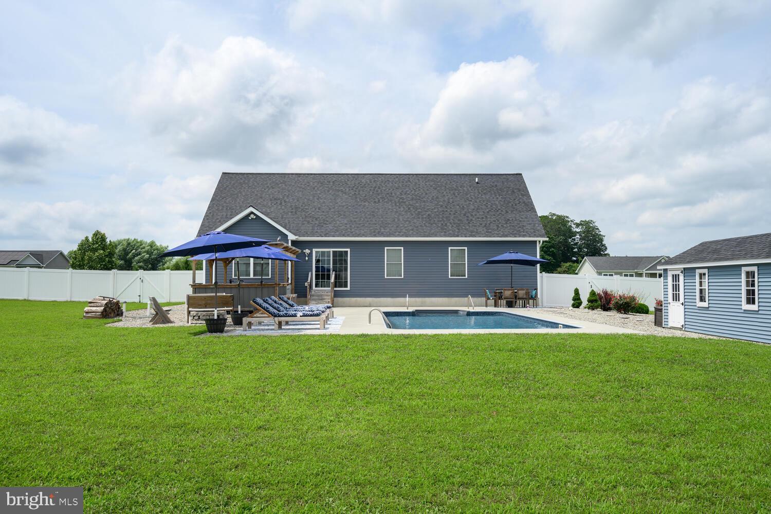 11575 Maplewood Dr