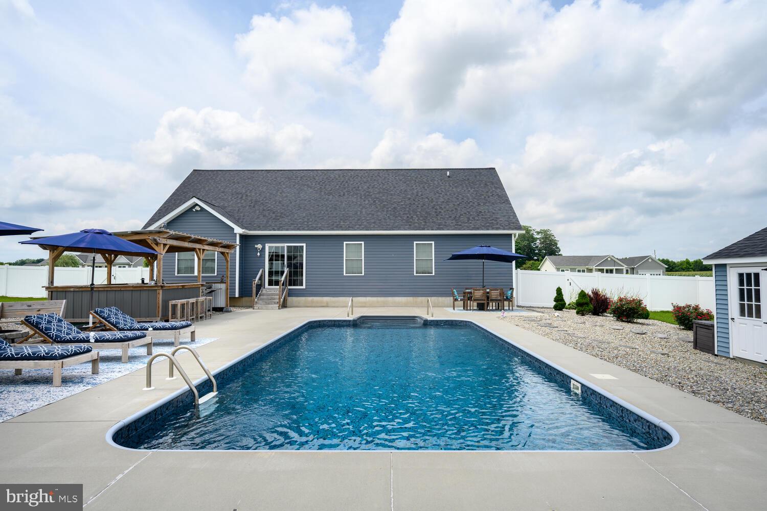 11575 Maplewood Dr