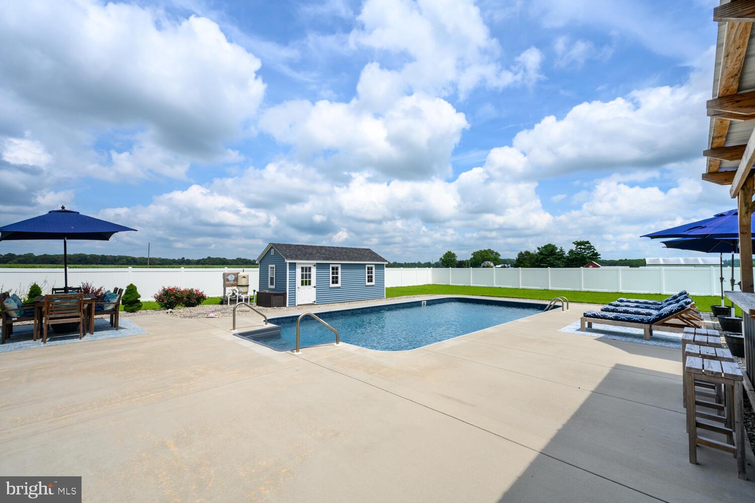 11575 Maplewood Dr