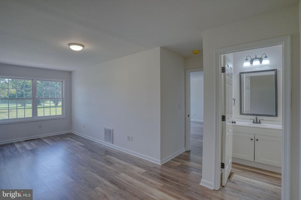23678 WILLOW POND ROAD
