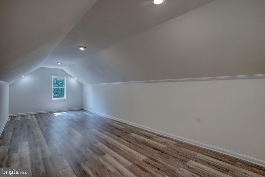 23678 WILLOW POND ROAD