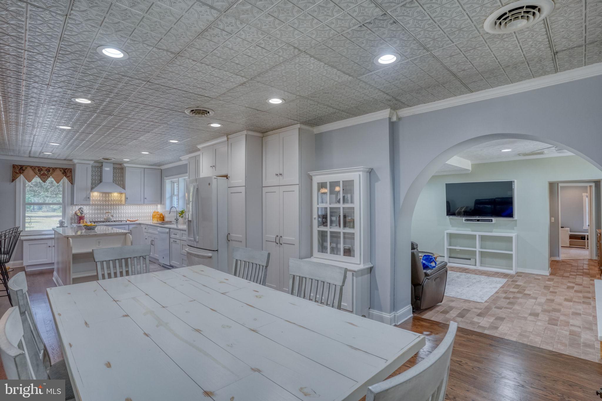 132 DEEP SHORE ROAD