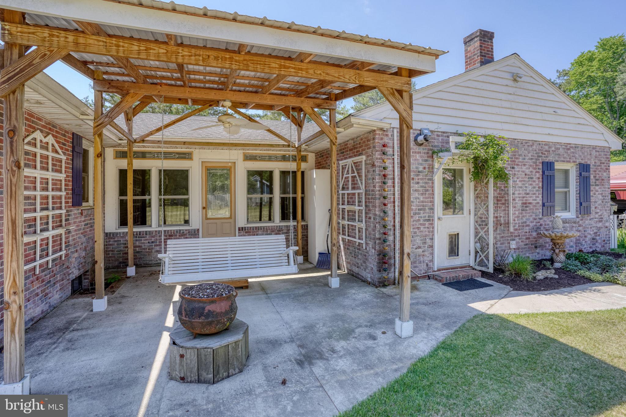 132 DEEP SHORE ROAD