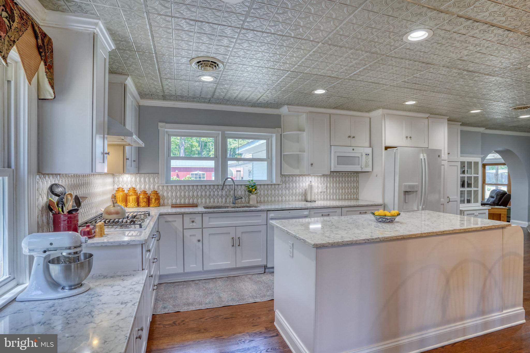 132 DEEP SHORE ROAD