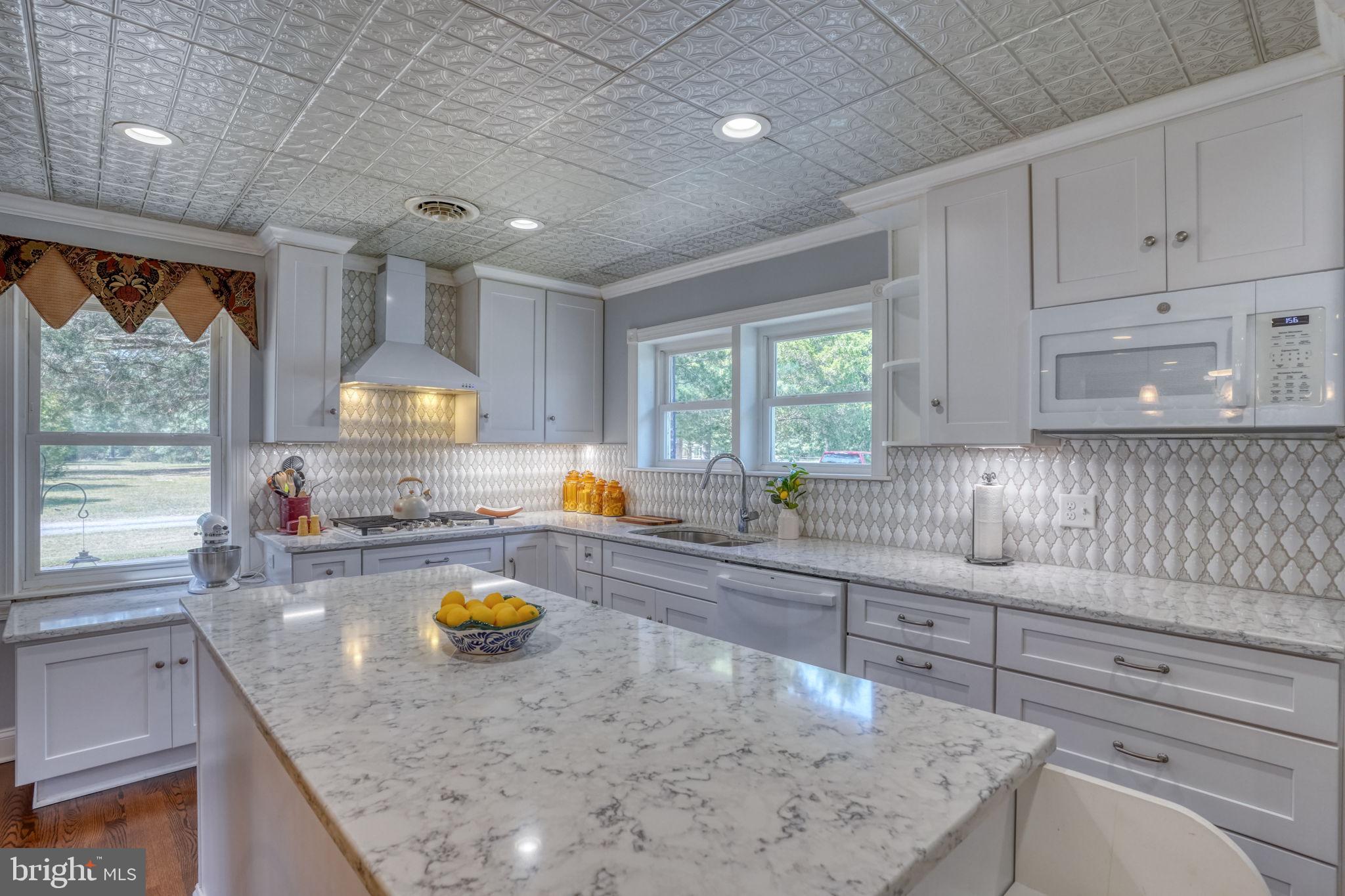 132 DEEP SHORE ROAD