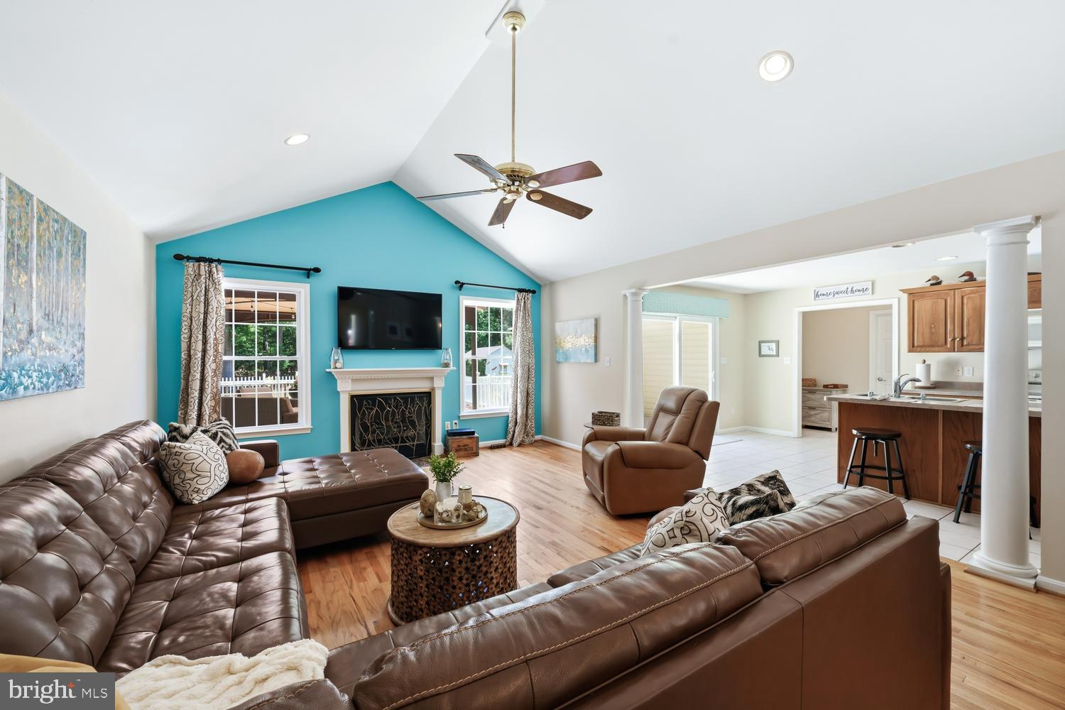 8047 LAUREL LANE