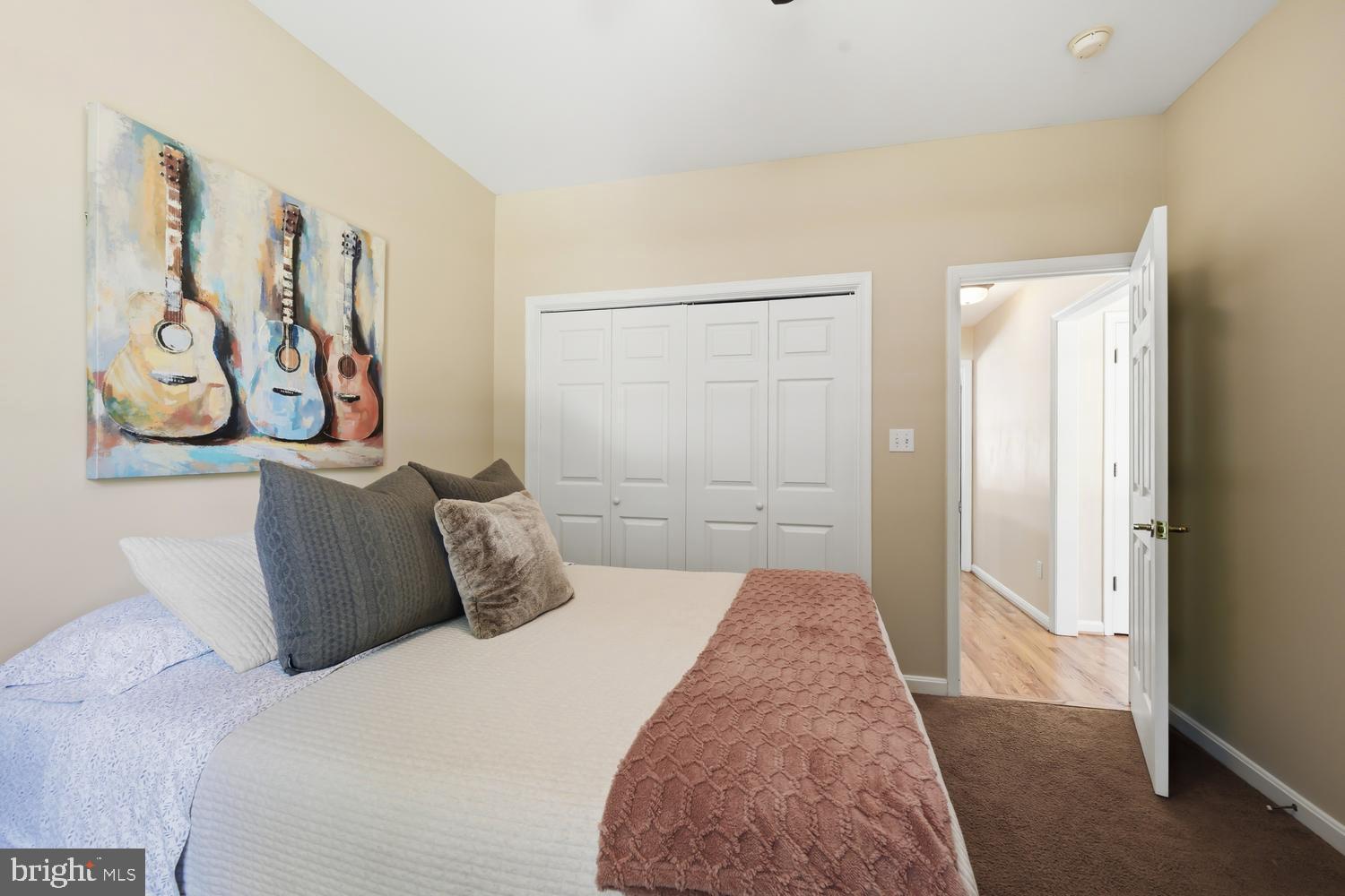 8047 LAUREL LANE