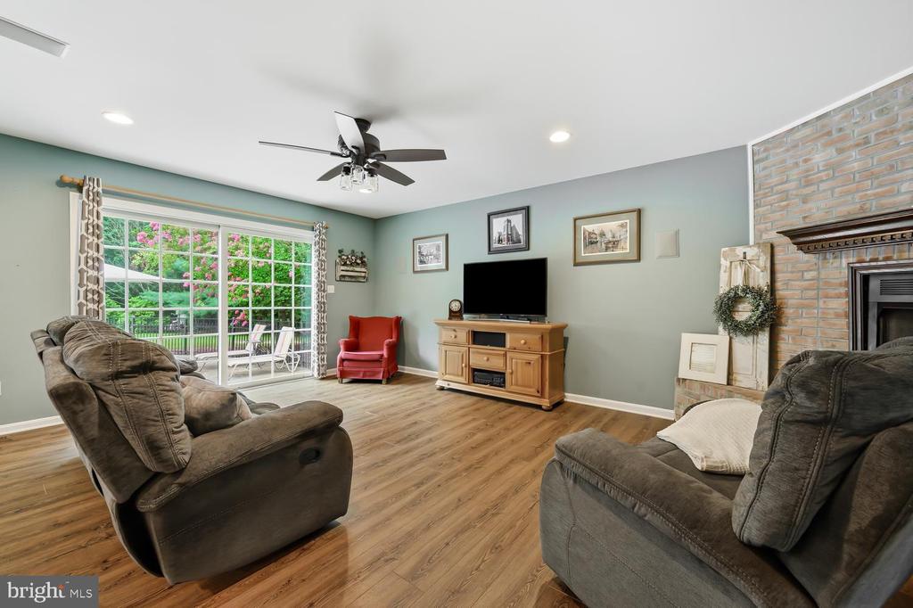 7884 LAUREL LANE