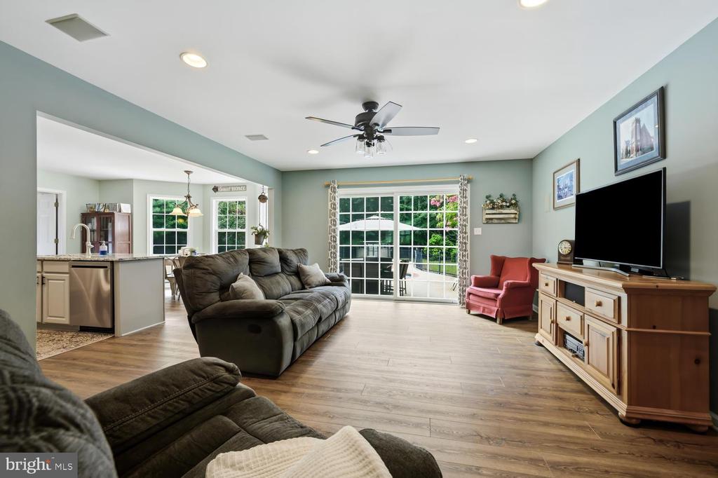 7884 LAUREL LANE