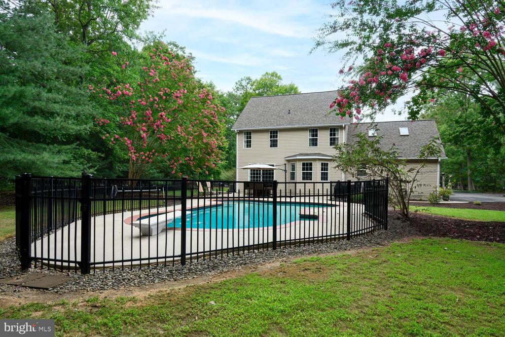 7884 LAUREL LANE