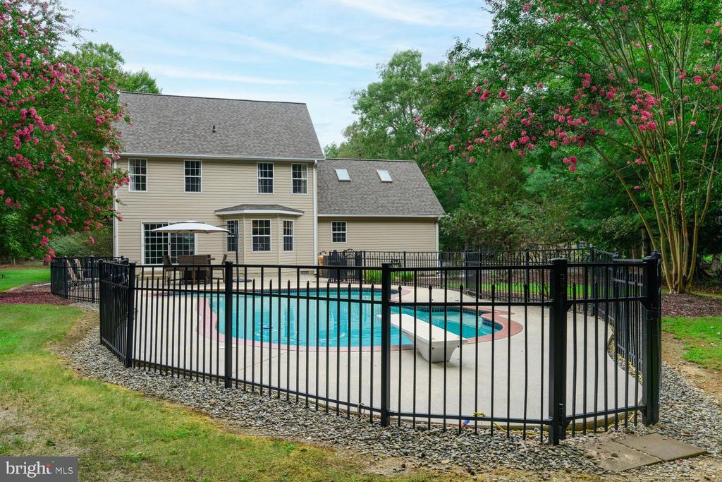 7884 LAUREL LANE