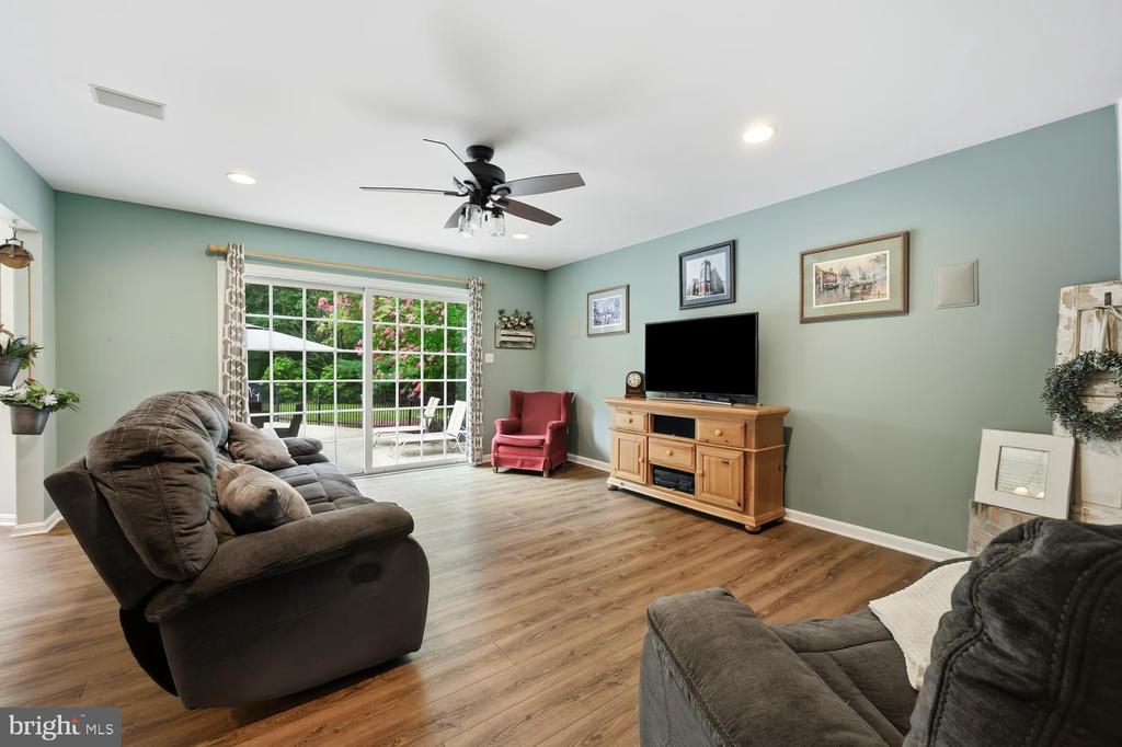7884 LAUREL LANE