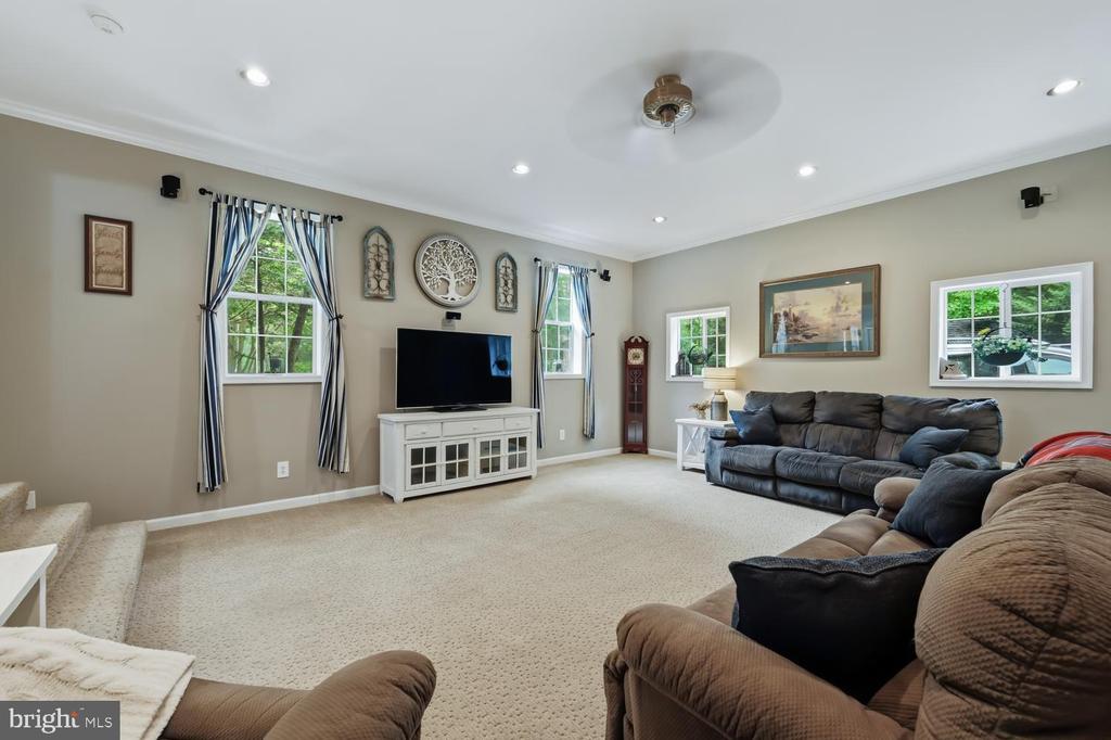 7884 LAUREL LANE