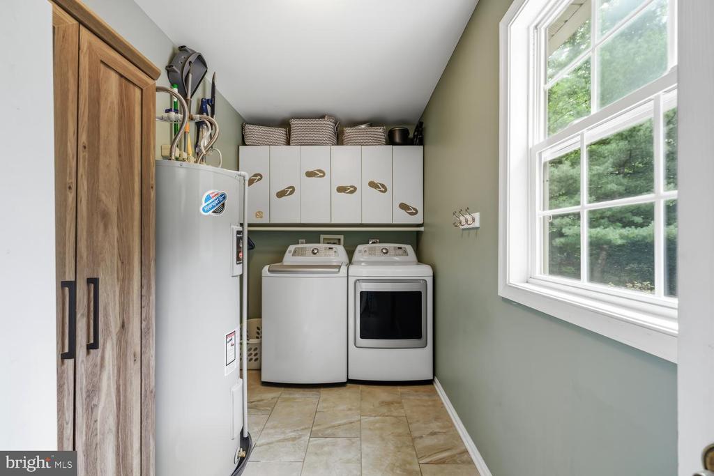 7884 LAUREL LANE