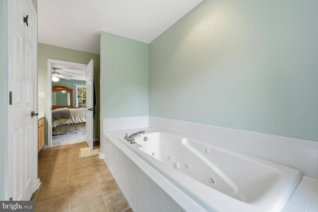 7884 LAUREL LANE