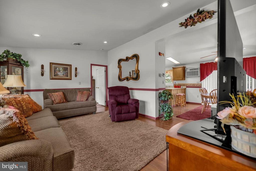 6933 BACKLANDING ROAD