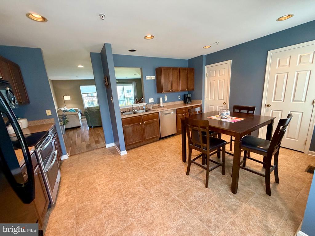 2516 WESTWIND BOULEVARD Unit: TH
