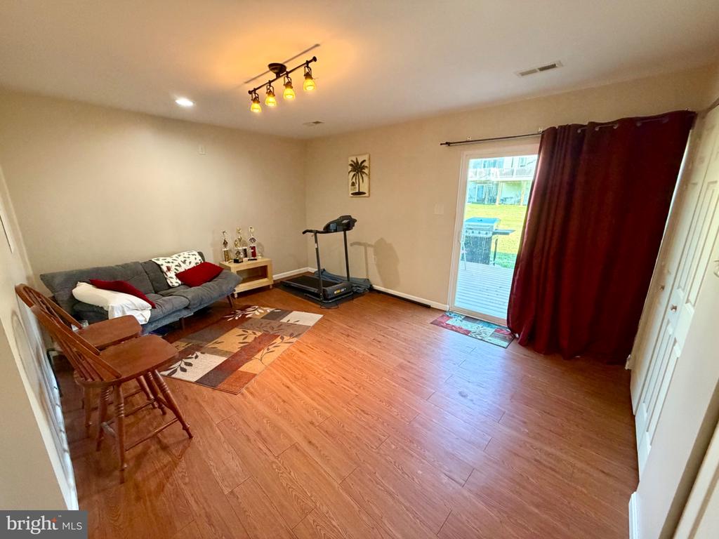 2516 WESTWIND BOULEVARD Unit: TH