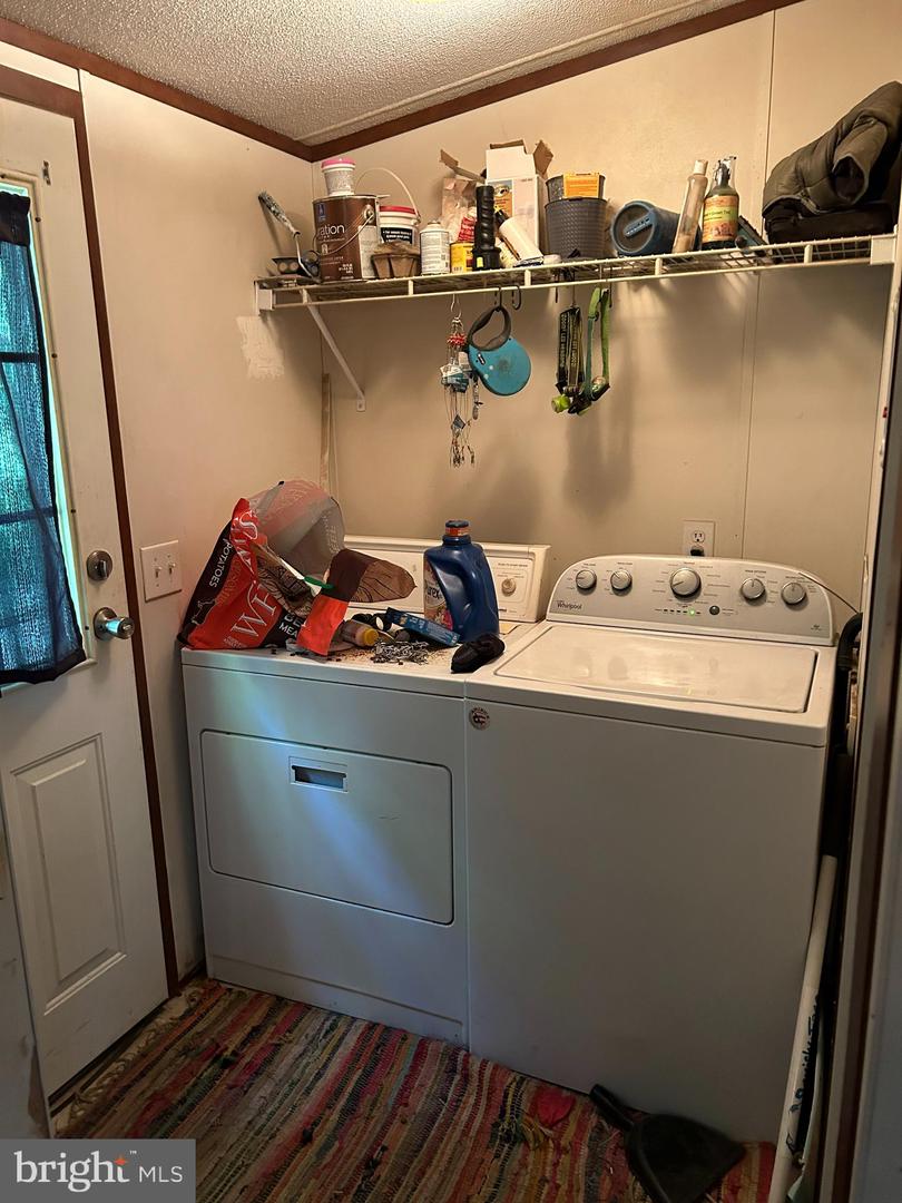 25126 Lambs Meadow Rd