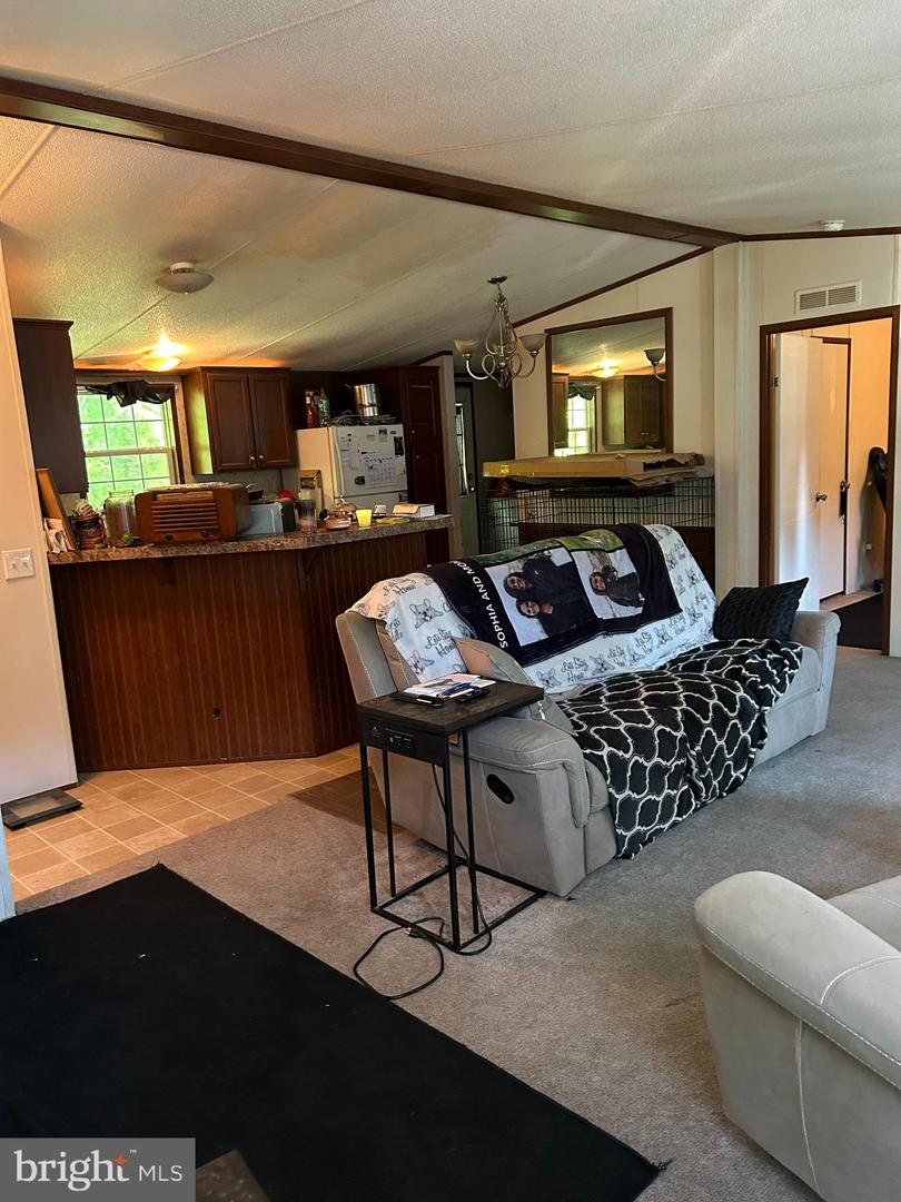 25126 Lambs Meadow Rd