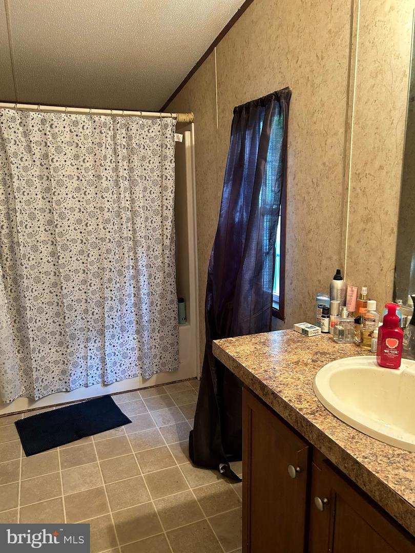 25126 Lambs Meadow Rd