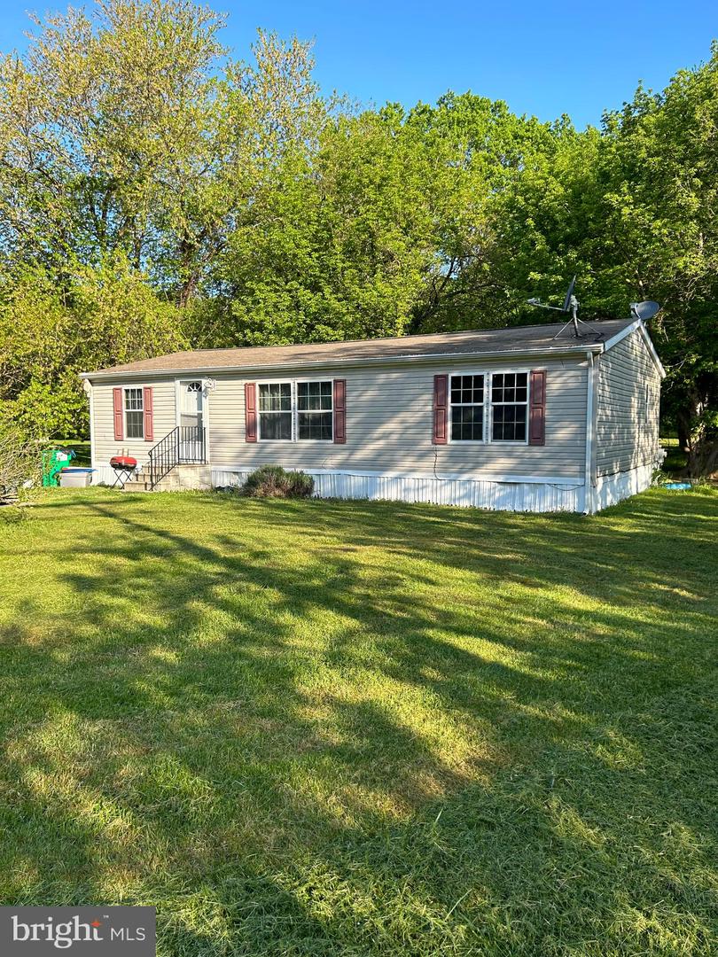 25126 Lambs Meadow Rd