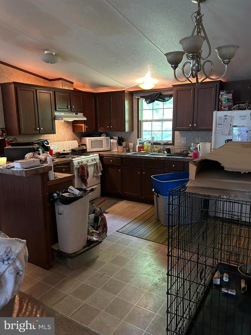 25126 Lambs Meadow Rd