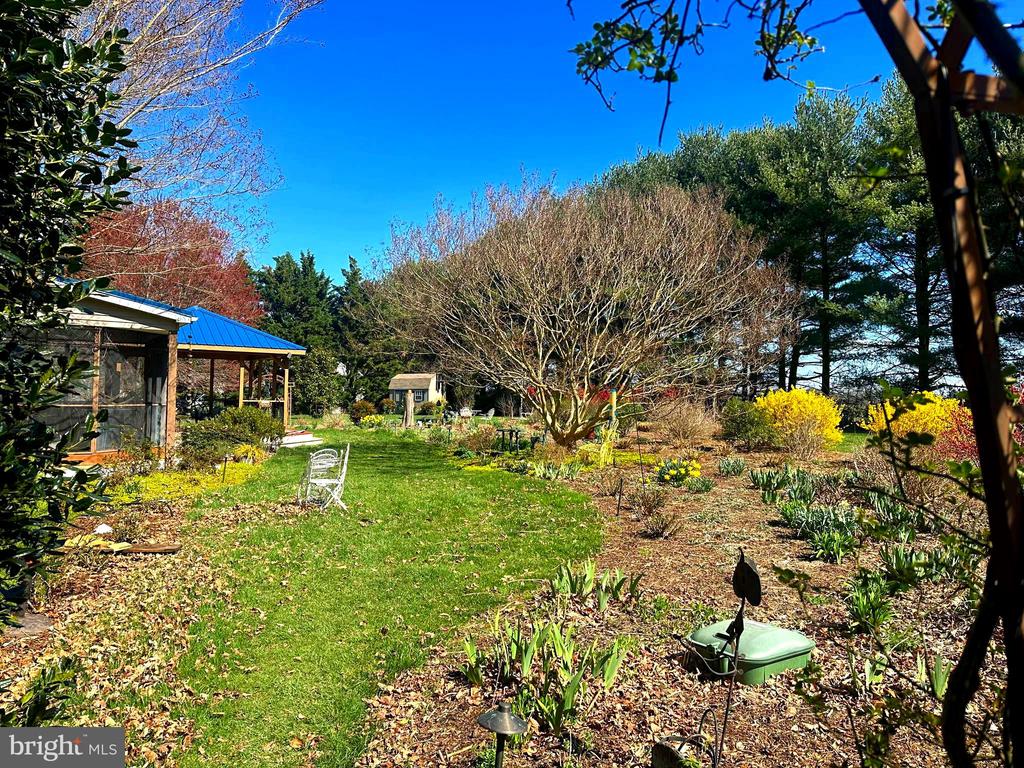 8757 Orchard Dr
