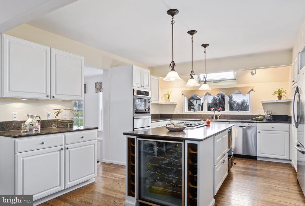 8757 Orchard Dr